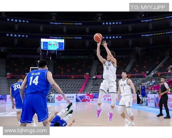 赛后分析:北京篮球队与上海篮球队球员个人能力全面对比与评估 赛后分析:北京篮球队与上海篮球队球员个人能力全面对比与评估