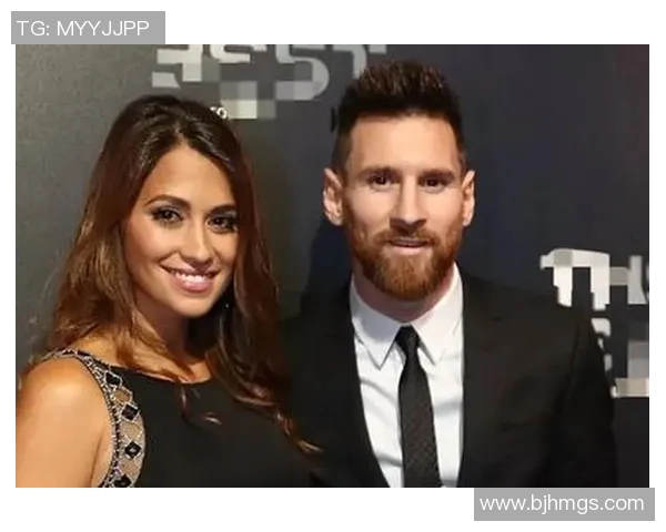 足球明星与女星同框合影引发热议网友纷纷点赞两大领域的魅力碰撞