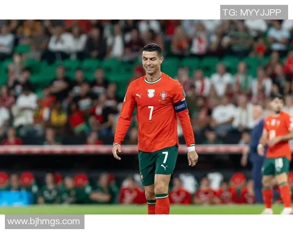 足球明星C罗的球衣号码背后的故事与传奇历程解析 足球明星C罗的球衣号码背后的故事与传奇历程解析