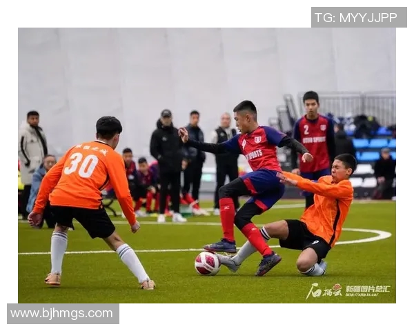 足球明星为乡村足球加油助威共同推动村超发展与热爱