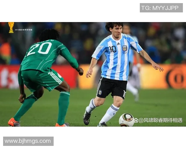 足球明星剧照高清图片欣赏展现球场魅力与风采的精彩瞬间