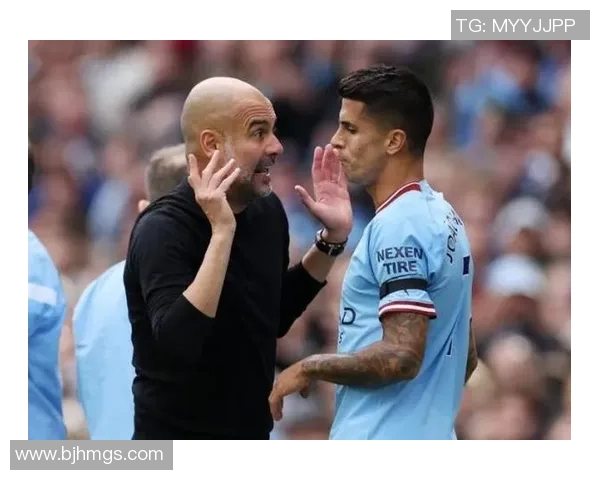 足球明星吐槽大会揭秘球场背后的趣事与心酸瞬间