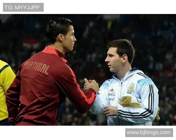 足球明星同框合照揭秘他们背后的故事与友谊瞬间