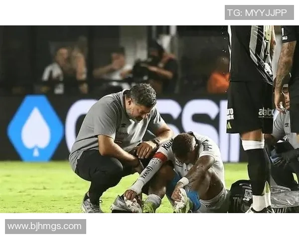 足球明星因半月板手术缺席赛季重要比赛球迷期待其复出表现