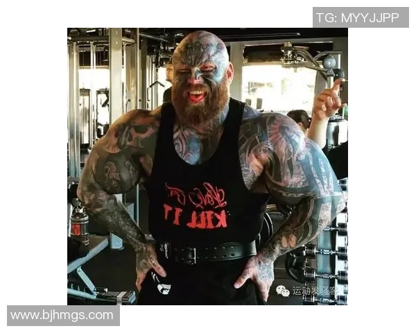 足球明星小腿肌肉纹身的魅力与个性展现解析