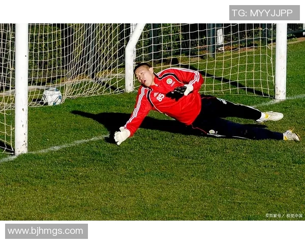 足球明星射门绝技揭秘如何在比赛中一击制胜的技巧与策略