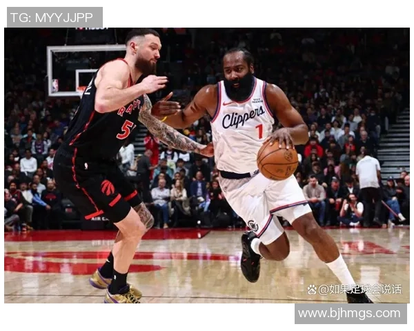 足球明星挑战哈登风格展现球场与篮球场的奇妙融合 足球明星挑战哈登风格展现球场与篮球场的奇妙融合