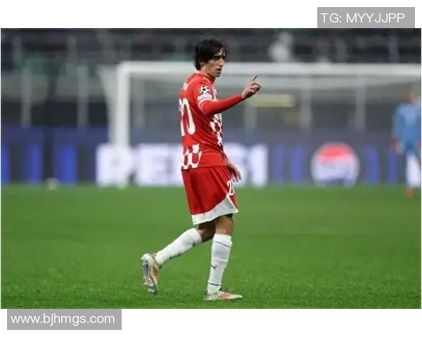 足球明星涉嫌纳粹礼引发争议社交媒体上舆论风暴不断升级