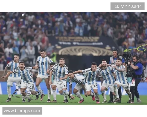 足球明星泪洒赛场瞬间集锦感人时刻回顾与情感共鸣