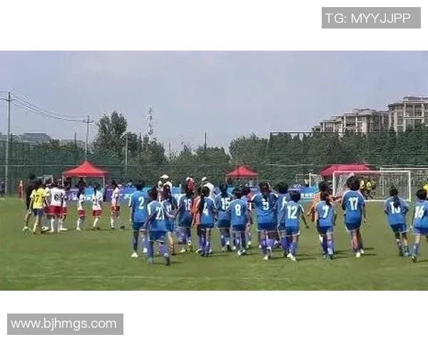 足球明星比赛技巧全解析视频教你如何提升球技与比赛表现