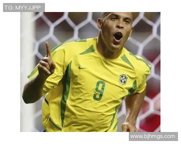 足球明星的辉煌历程与精彩瞬间全景展示图文版